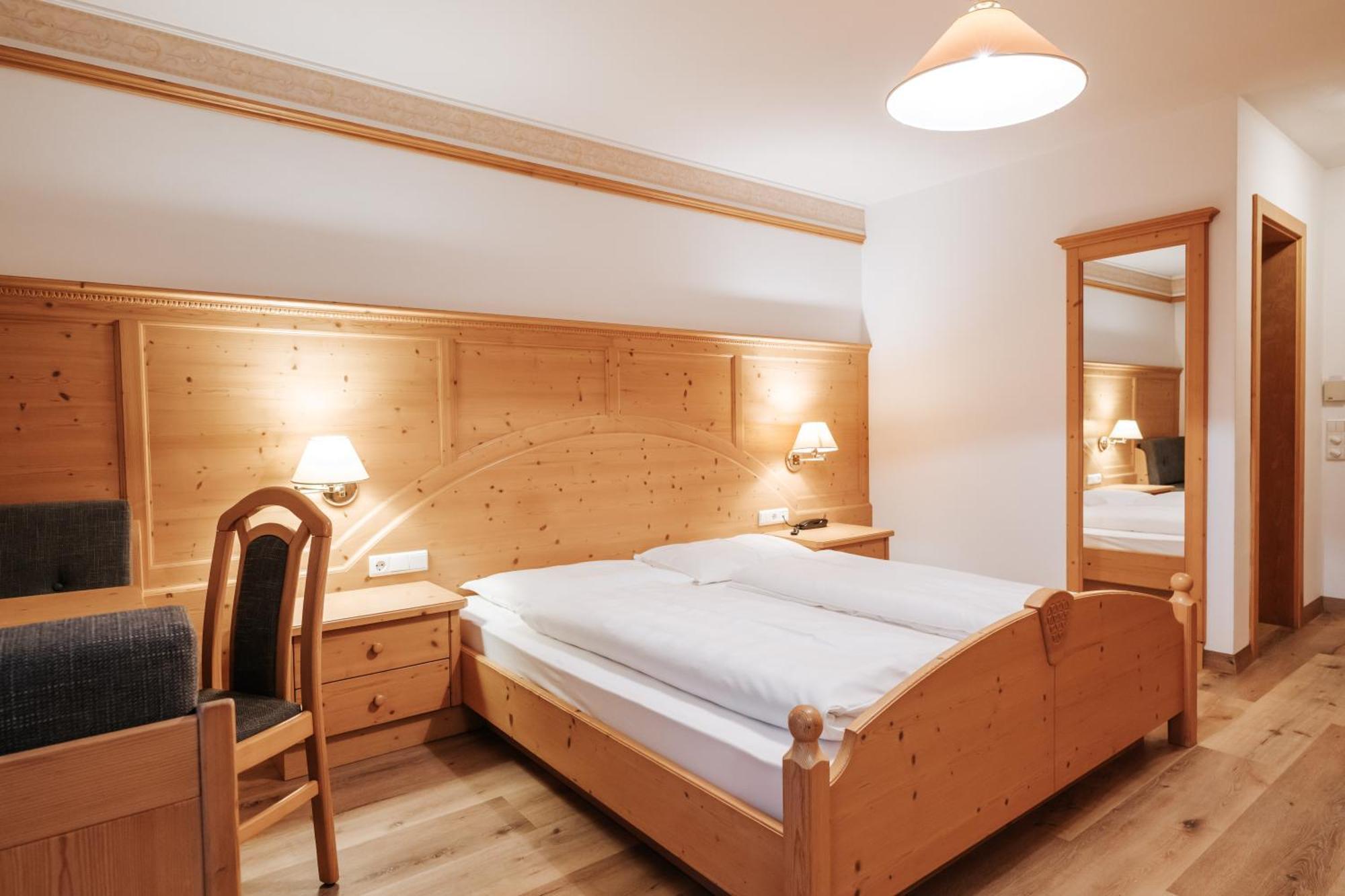 Hotel Tannenhof 브루니코 외부 사진